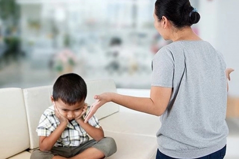 Trẻ hay bị quát mắng sẽ có IQ thấp hơn, cha mẹ cần chú ý!