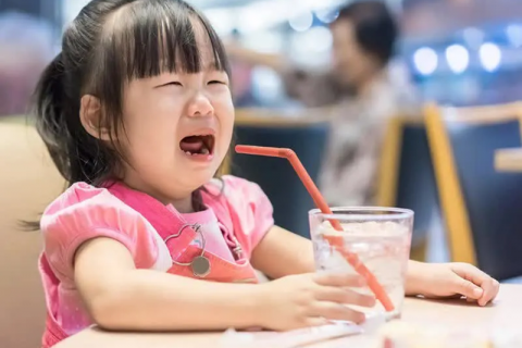 4 kiểu hành vi ứng xử bất thường ở trẻ, cha mẹ nên uốn nắn ngay từ thuở nhỏ