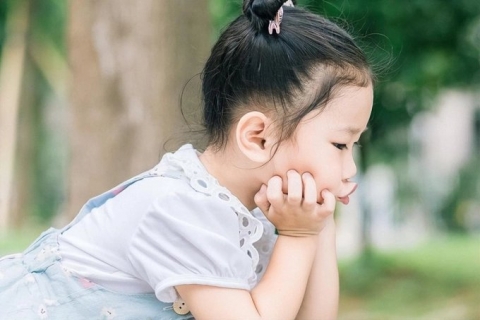 Trẻ IQ cao lúc nhỏ thường có 5 "tật xấu" này, chuyên gia tâm lý nói: Cha mẹ cứ kệ con!