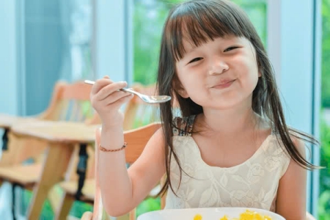 Ngẫm xem con bạn có 4 đặc điểm này không: Nếu có, chứng tỏ trí tuệ cảm xúc cực cao, cuộc sống rất suôn sẻ