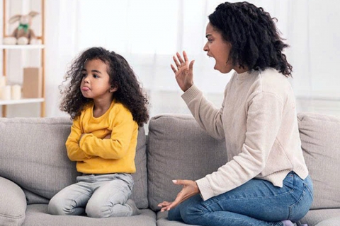 Cha mẹ có 4 hành động này sẽ làm giảm IQ của con, ai cũng từng ít nhất một lần mắc phải