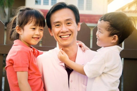 Người bố có đặc điểm ngoại hình này nuôi dạy con tốt hơn hẳn, nếu bạn có thì xin chúc mừng